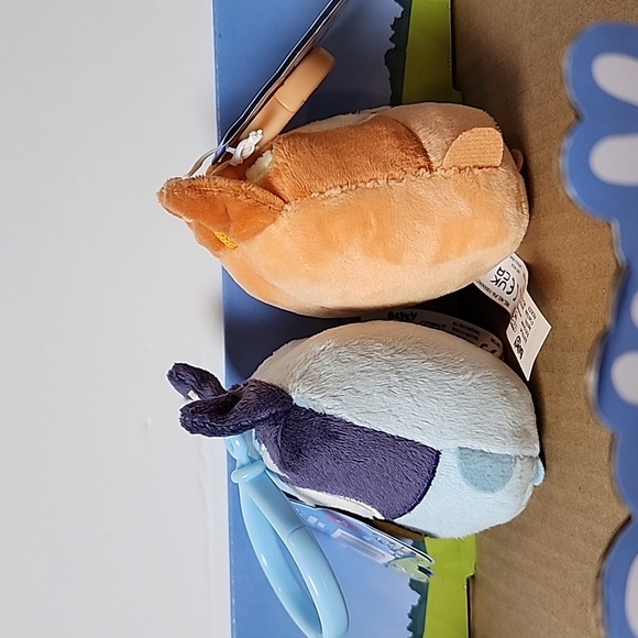 Bluey Plush Backpack Clips (Bingo and Bluey) Bundle - Picture 4 of 5